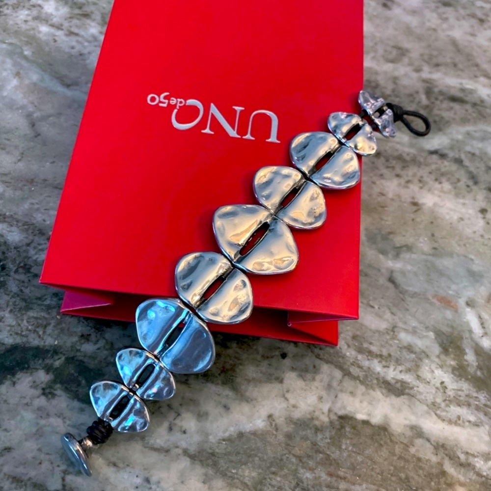UNO de 50 Flat Graduated Oval shaped Silver Bracelet